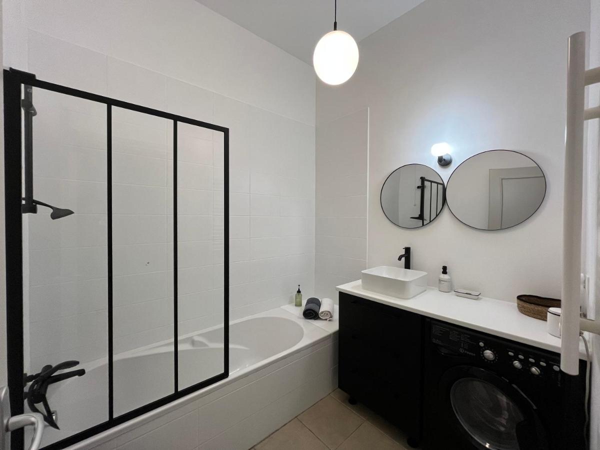 Nimes , Appartement Renove Dans Immeuble Classe. 외부 사진