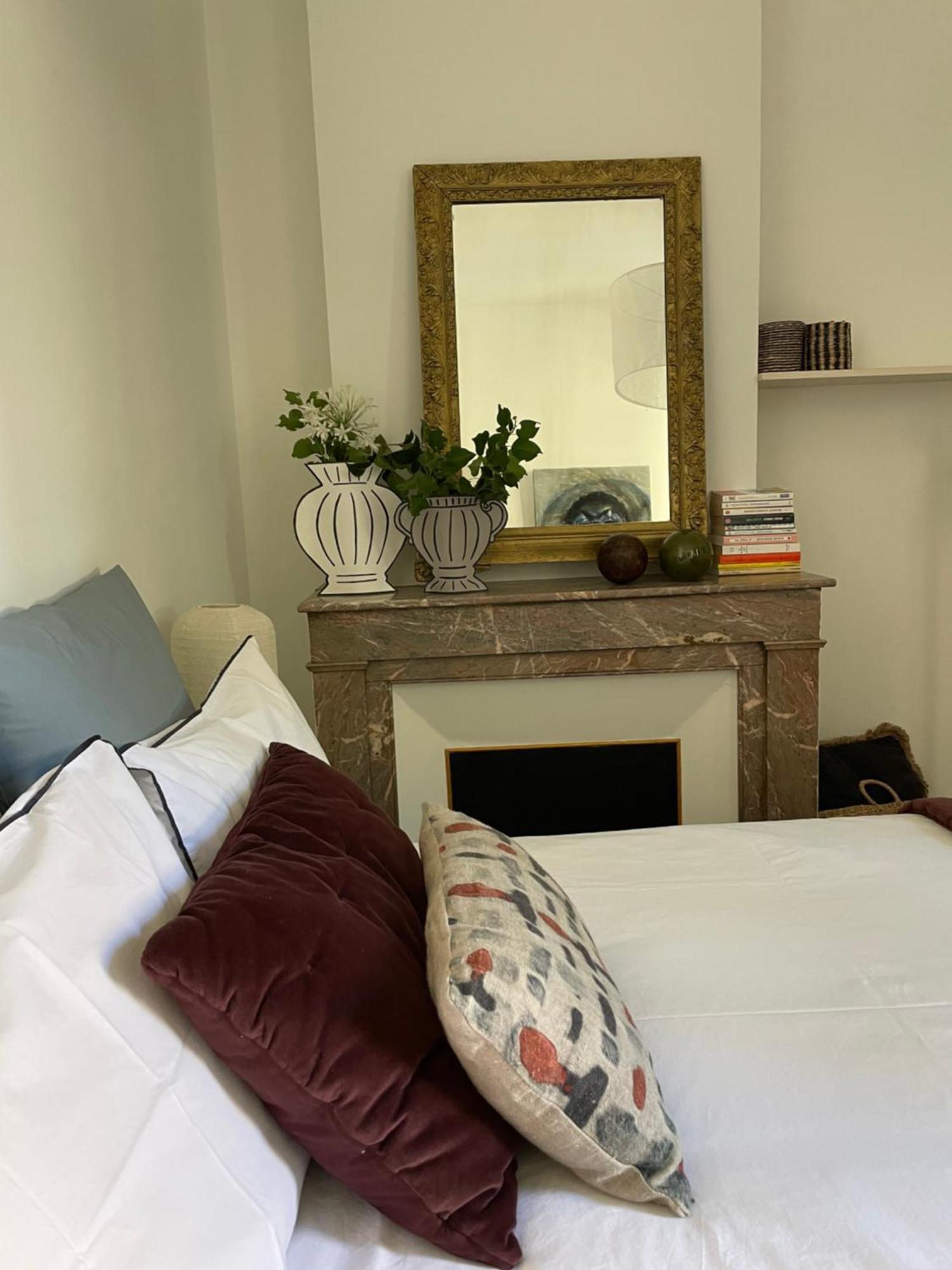 Nimes , Appartement Renove Dans Immeuble Classe. 외부 사진