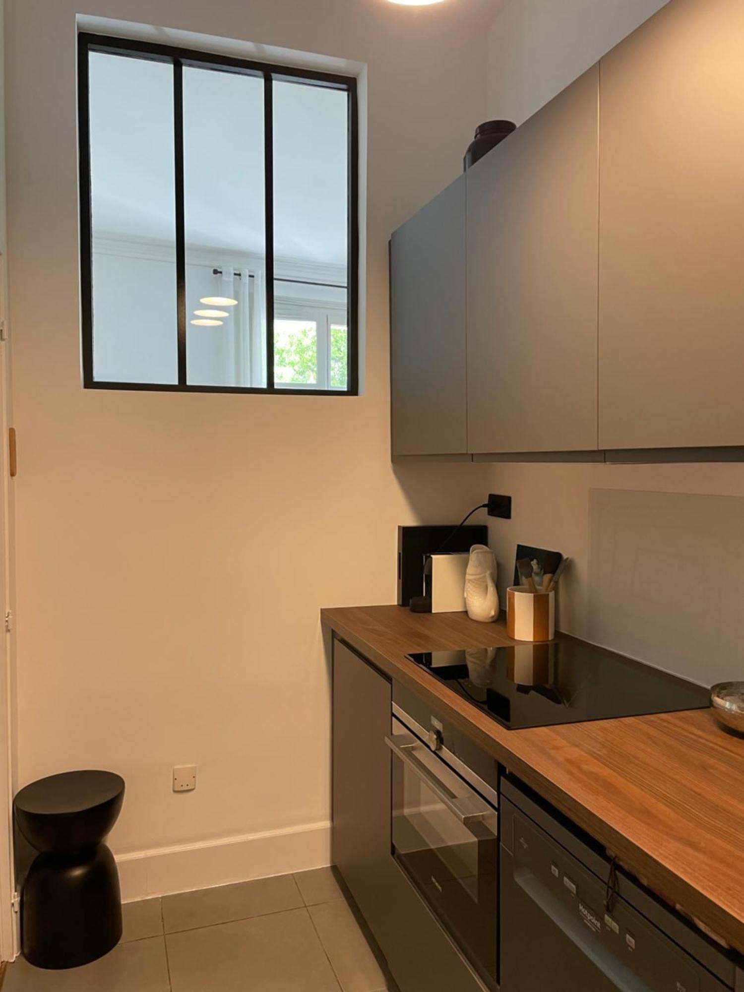 Nimes , Appartement Renove Dans Immeuble Classe. 외부 사진